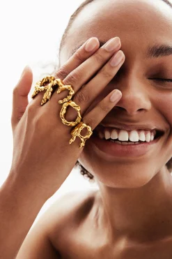 Joyería-Desigual Anillo letra O baño oro Zalio