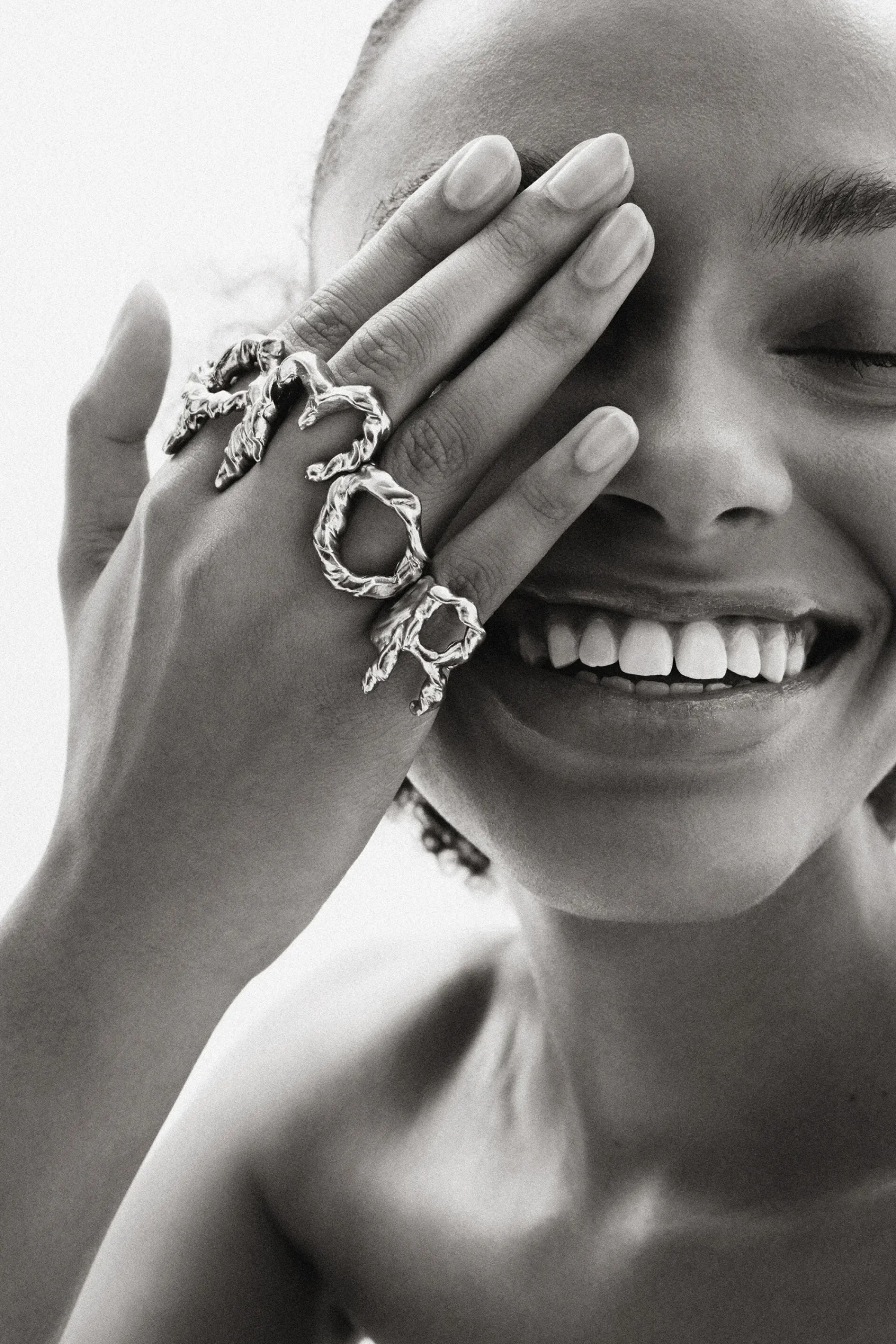 Joyería-Desigual Anillo letra O baño plata Zalio