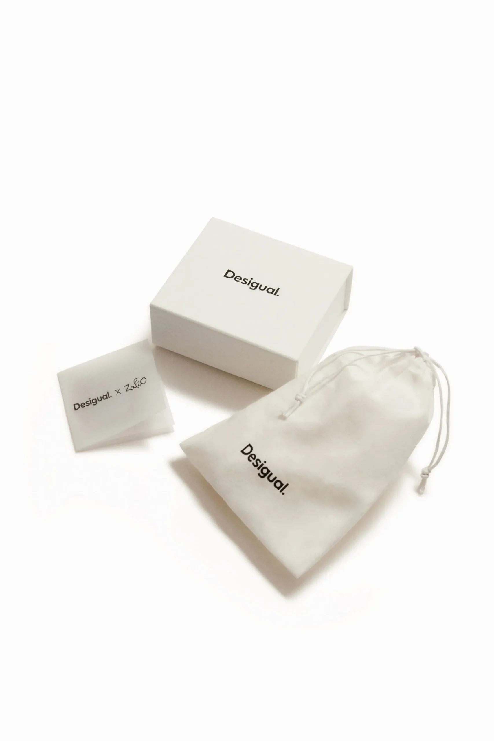 Joyería-Desigual Anillo letra R baño plata Zalio