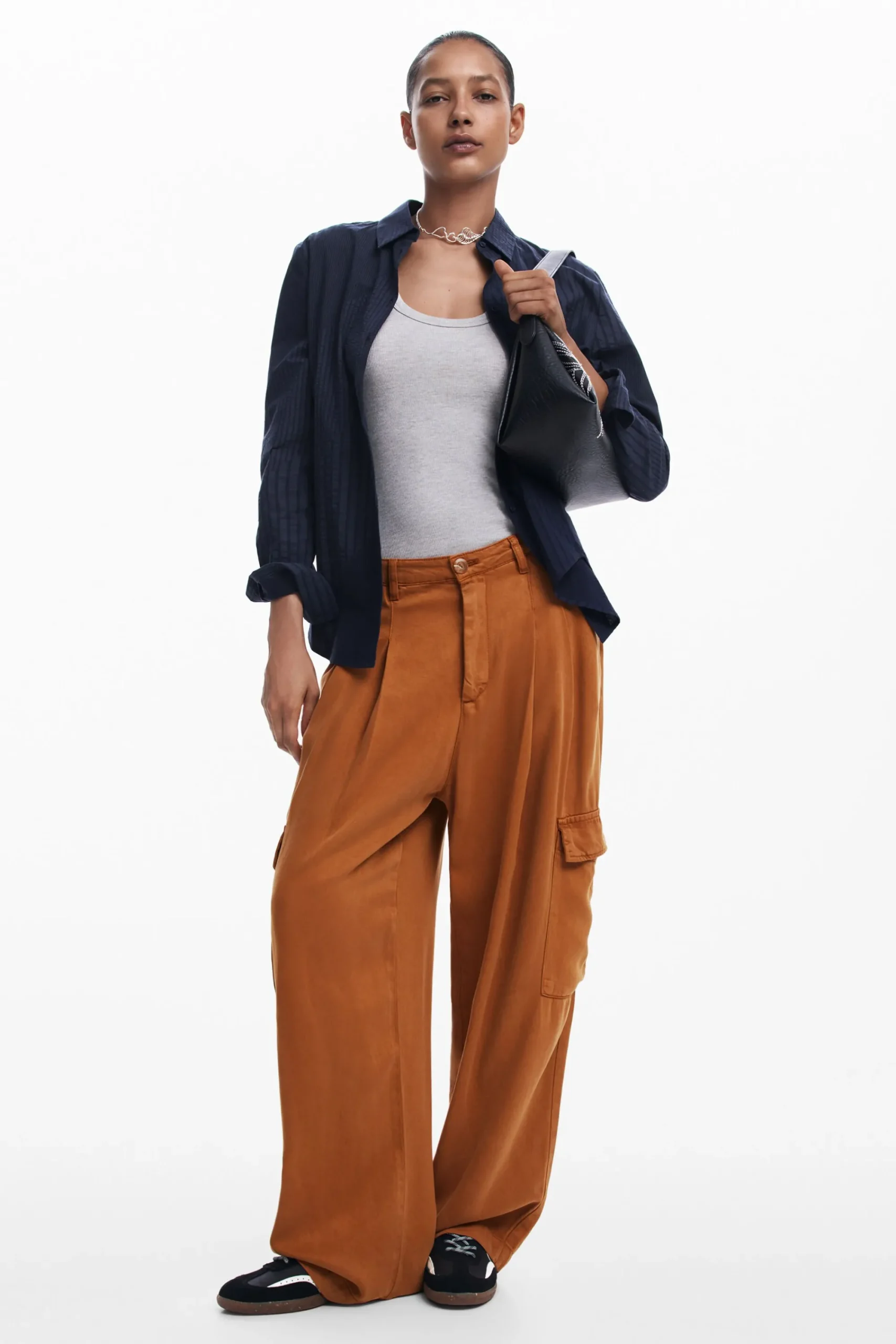 Pantalones-Desigual Pantalones cargo fluidos