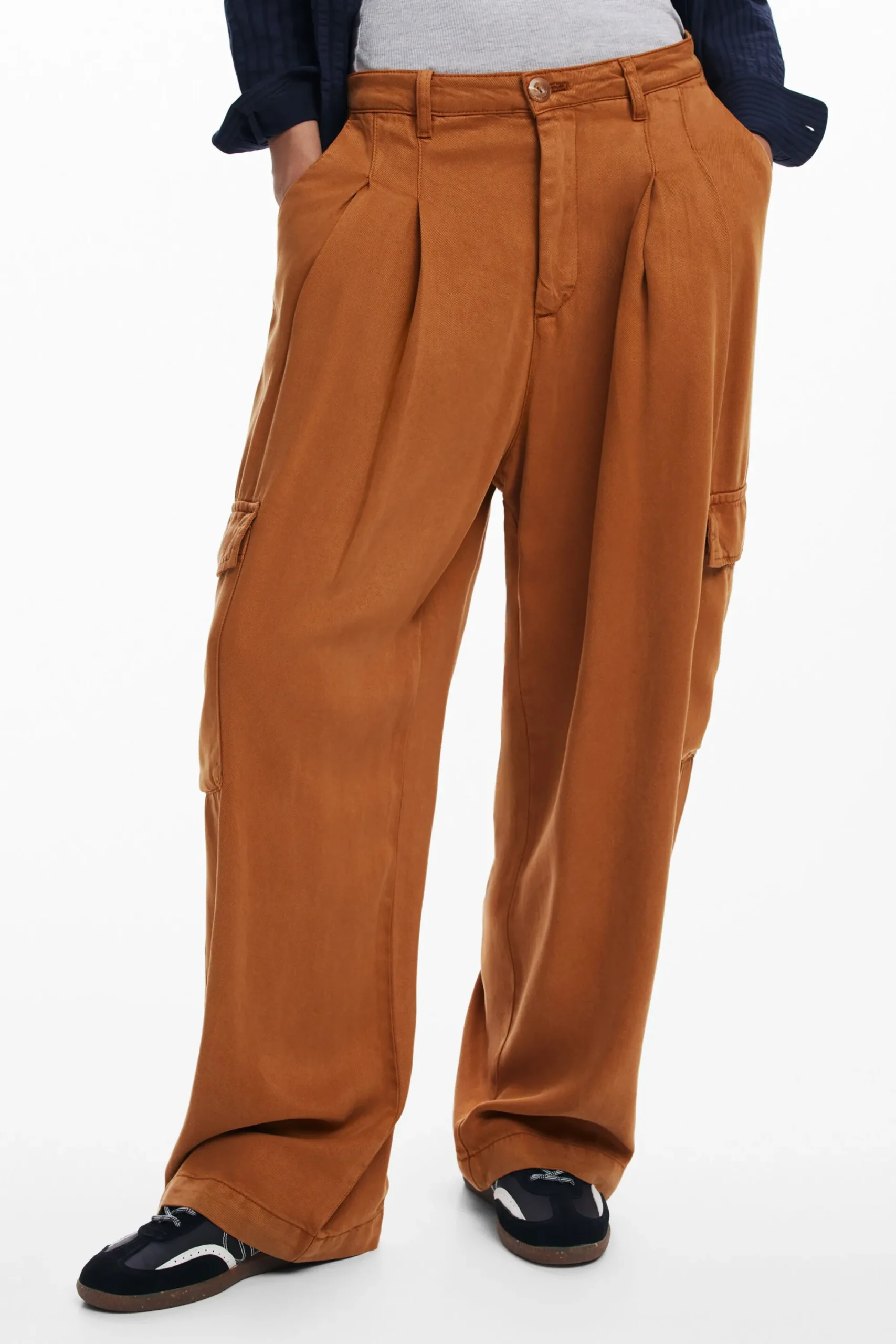 Pantalones-Desigual Pantalones cargo fluidos