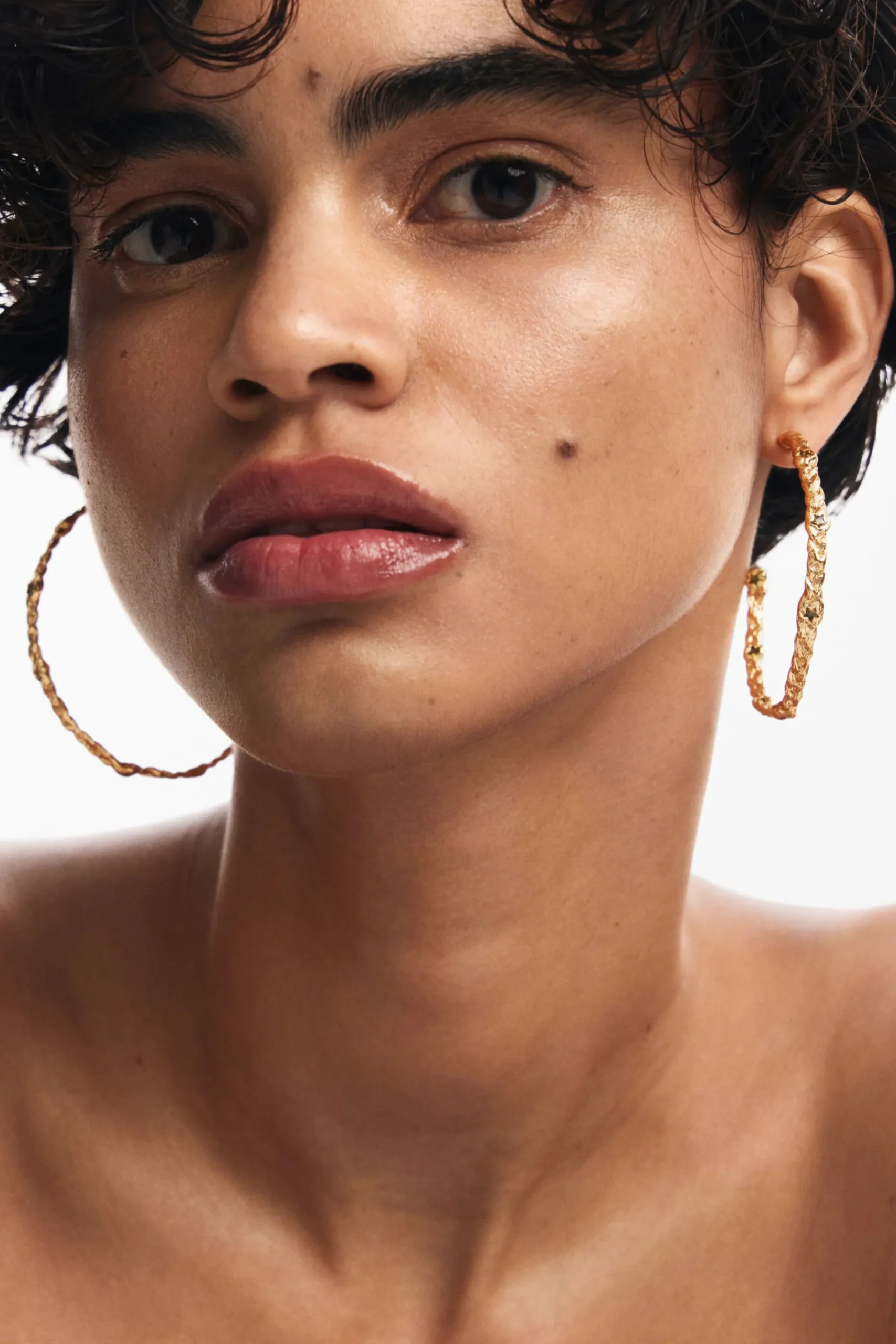Joyería-Desigual Pendientes de aro trenza baño oro Zalio