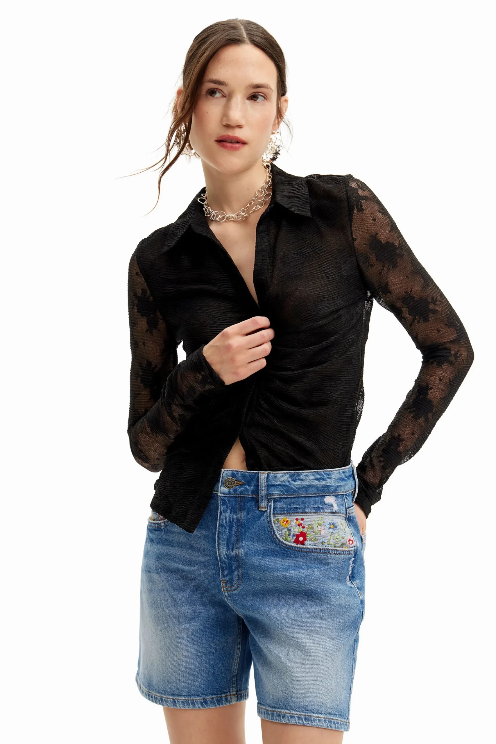 Vaqueros-Desigual Short denim bordados
